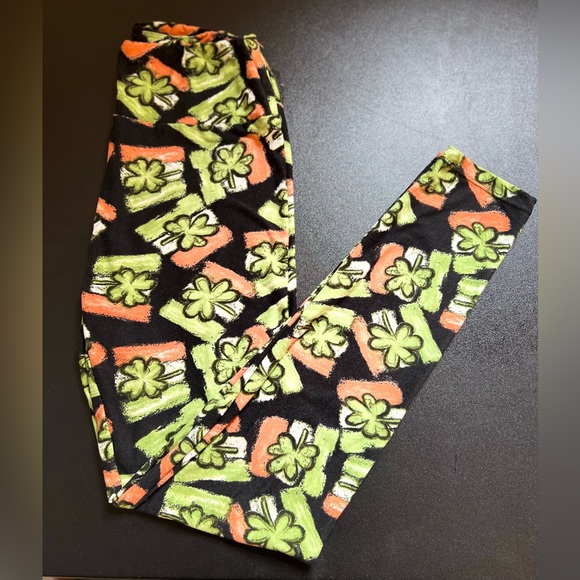 ⭐️LULARUE ⭐️BRAND NEW CONDITION - Picture 1 of 2